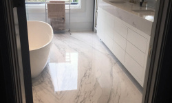 APAVISA ELEGANCE WHITE POLISHED BOOKMATCH BLOCK B 119.3x260 G-3495 мини 3 3