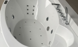 GNT BOHEMIA Ванна акриловая с ГМ Comfort. + слив-перелив, с подголовником и панелями, белый мини 3 5