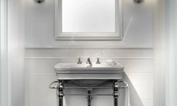 DD ROSE КОМПЛЕКТ: Консоль с раковиной, зеркалом, 2 бра, смесителем и аксессуарами, хром мини 3 4