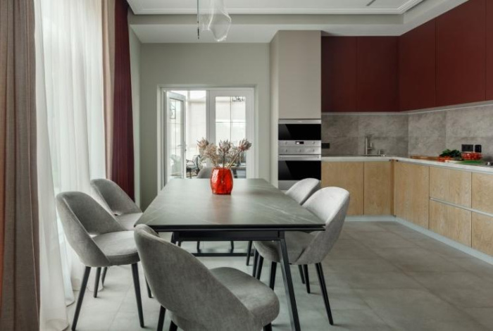 Дом в оттенках бургунди